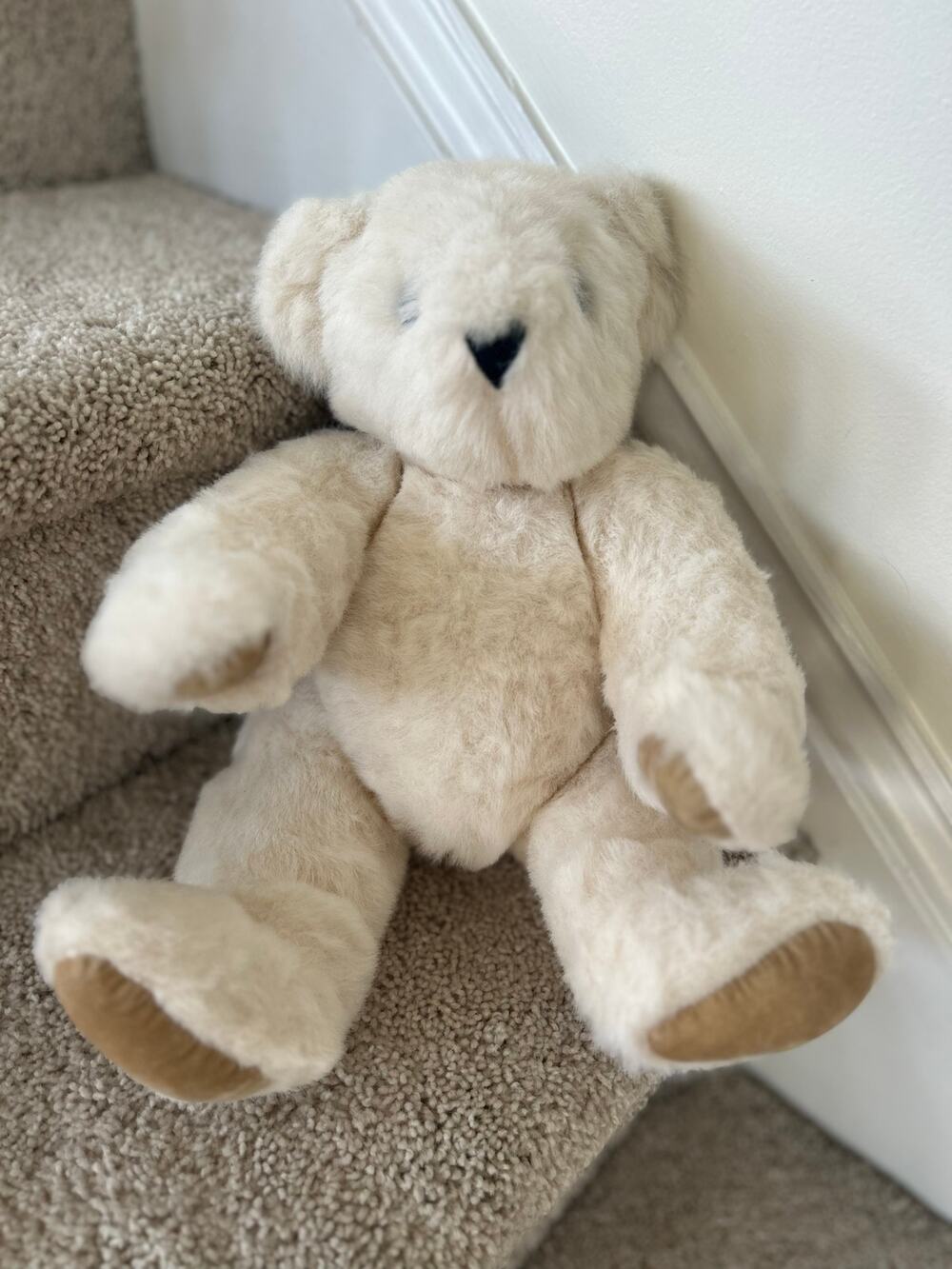 Vermont Teddy Bear Hand Made Cream White Brown Suede